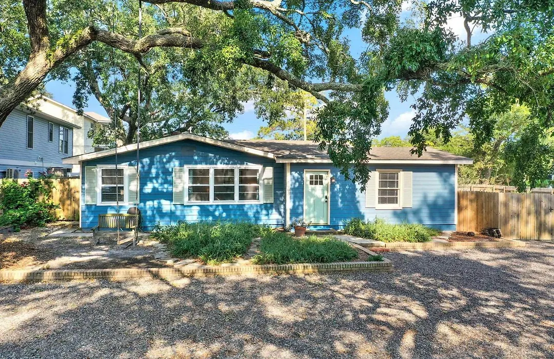 Little Blue Beach House-1